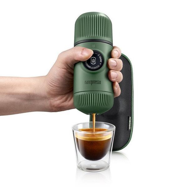 Портативная эспрессо-кофеварка Wacaco Nanopresso зеленая с чехлом, механическая, для молотого кофе WNANOGREEN фото
